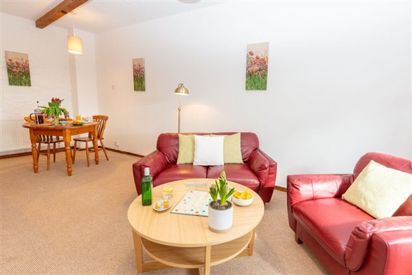 Oak living dining area